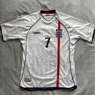 アンブロ(UMBRO)のアンブロ　デサント製 イングランド代表　ベッカムユニフォーム　 半袖　2002(ウェア)