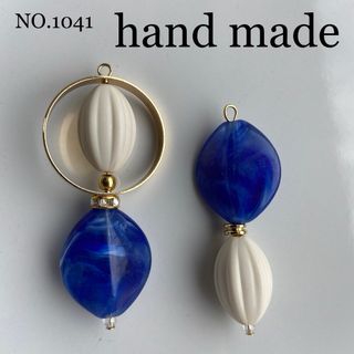 ブルー ホワイト ゴールド リング ハンドメイド ピアス(ピアス)