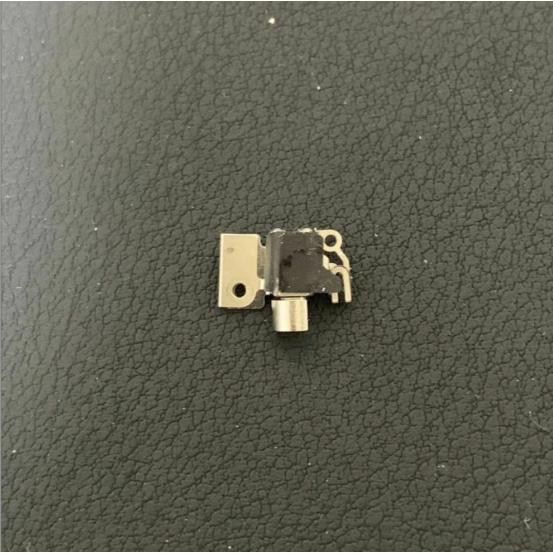 Apple(アップル)の【中古】iPhone5C バイブレーター 修理用 交換部品 スマホ/家電/カメラのスマートフォン/携帯電話(その他)の商品写真