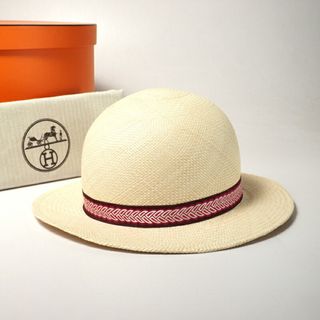 エルメス(Hermes)の■美品■2022年製■HERMES エルメス ≪Greta グレタ≫ 麦わら帽子 ハット サイズ58 〈鐙の幻想〉織りバンド セリエボタン ライトベージュ/ボルドー ブランド古着【中古】20240413/GP6255(ハット)