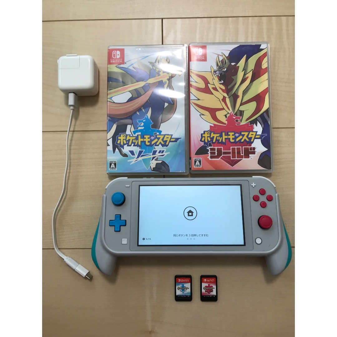 Nintendo Switch - 画面美品✨Switch Lite本体ザシアン・ザマゼンタ＋ソード＆シールド付き✨