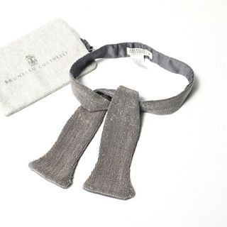 ブルネロクチネリ(BRUNELLO CUCINELLI)のBRUNELLO CUCINELLI ブルネロクチネリ リボン タイチョーカー サイズM シルク 真鍮 シルバー イタリア製 ブランド古着【中古】20240424/GP5817(ネックレス)