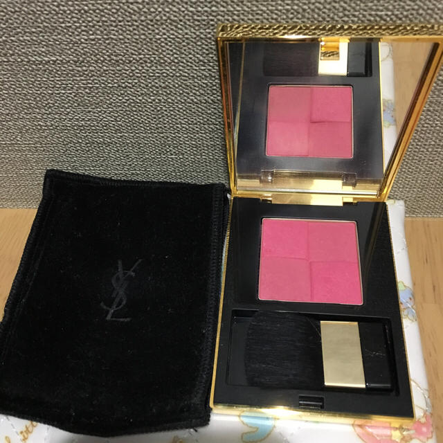 Yves Saint Laurent Beaute(イヴサンローランボーテ)のイヴサンローラン チーク ピンク♥ コスメ/美容のベースメイク/化粧品(チーク)の商品写真