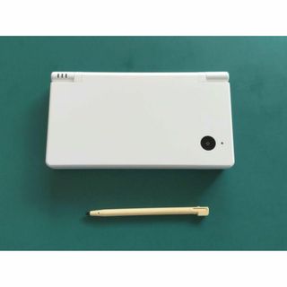 ニンテンドーDS(ニンテンドーDS)の【中古・美品】ニンテンドーDSi White 本体のみ G 4011(携帯用ゲーム機本体)