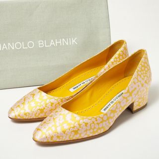 マノロブラニク(MANOLO BLAHNIK)の■極美品■Manolo Blahnik マノロブラニク パンプス 靴 サイズ35（22.5cm相当）ジャガード チャンキーヒール イエロー×ピンク イタリア製 ブランド古着【中古】20230927/GO4085(ハイヒール/パンプス)