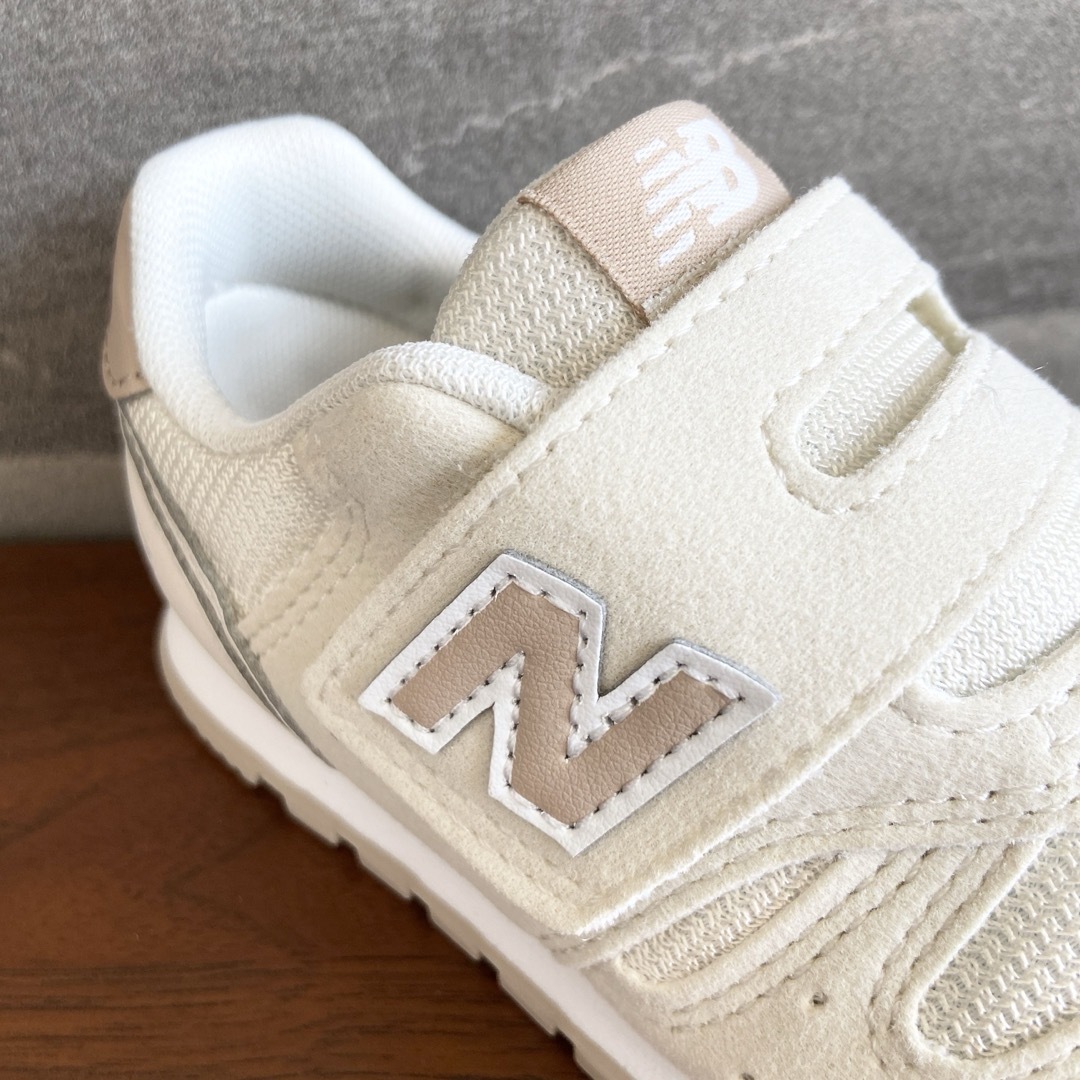 New Balance - 【新品】12.5センチ ライトベージュ New Balance - 【新品】12.5センチ ライトベージュ