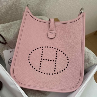 Hermes - 新品　HERMES ミニエヴリン　ローズサクラ　シルバー金具