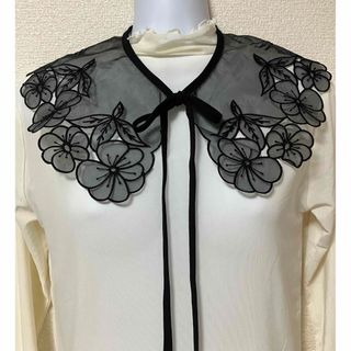 シーイン(SHEIN)の花レースつけ襟(つけ襟)