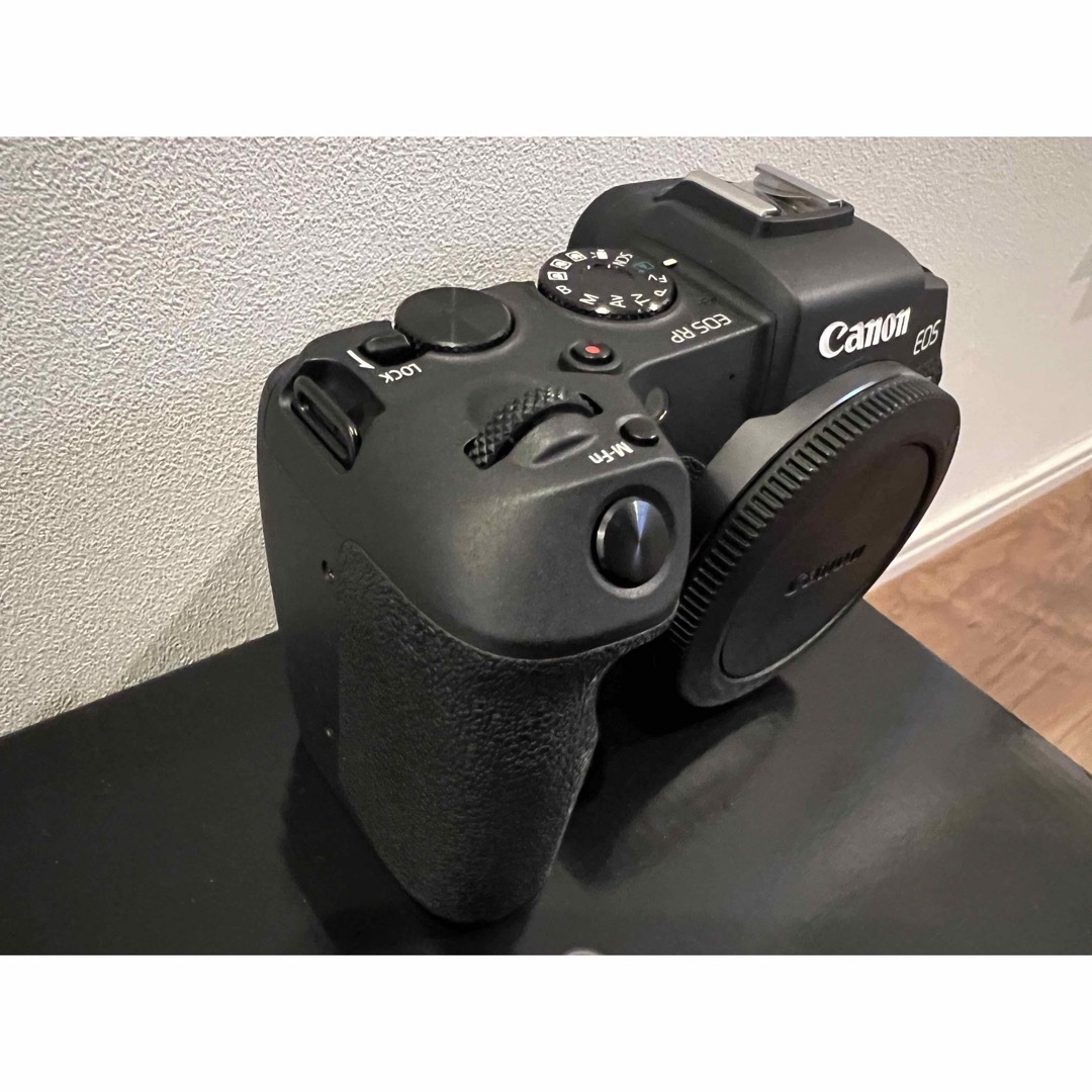 Canon ミラーレス一眼カメラEOS RP ボディ美品 Canon ミラーレス一眼カメラEOS RP ボディ美品