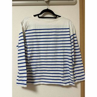 ユニクロ(UNIQLO)のUNIQLO ボーダーカットソー　ブルー(カットソー(長袖/七分))