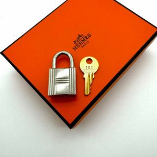 エルメス(Hermes)の⭐️極美品⭐️エルメス　カデナパドロック　南京錠ゴールド鍵no.102 男女共用(その他)