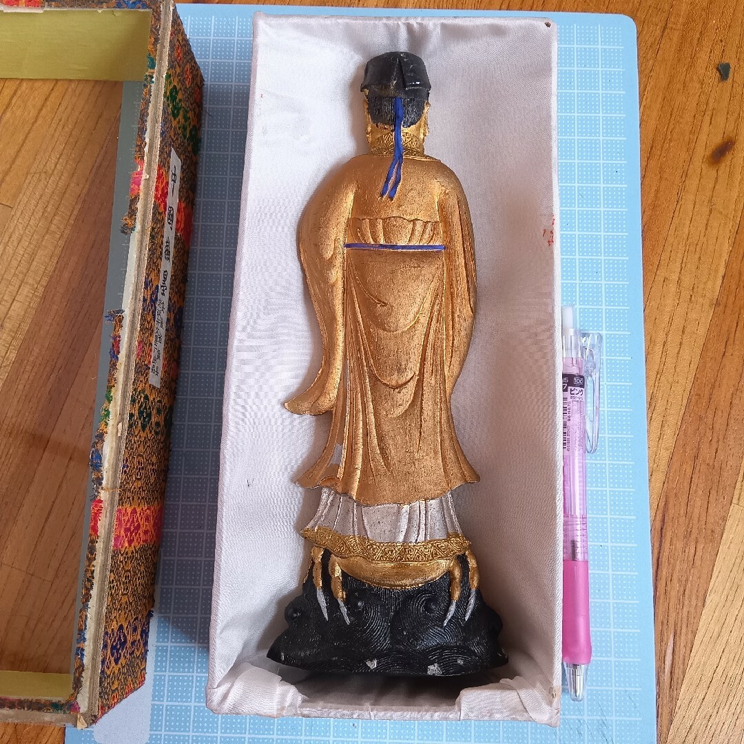 古い墨色々 固形墨 書道墨 まとめて 古墨 枯墨 唐墨 いかす 古い墨色々 固形墨 書道墨 まとめて 古墨 枯墨 唐墨 いかす