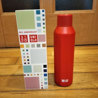 ユニクロ(UNIQLO)の新品未使用　UNIQLOの数量限定のステンレスボトル(レッド)(水筒)