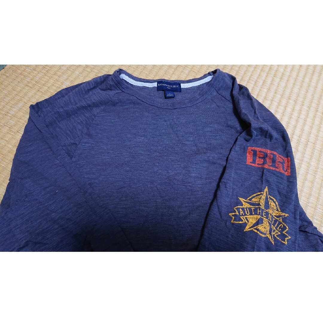 新品BANANAREPUBRIC チャコールグレー 長袖ＴシャツL メンズのトップス(Tシャツ/カットソー(七分/長袖))の商品写真