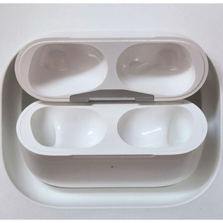 アップル(Apple)の【価格相談可】AirPods Pro 充電ケース Apple正規品 極美品(iPhoneケース)