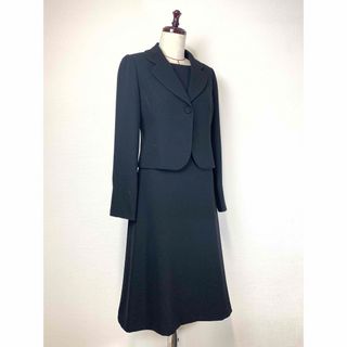 【美品】ESCOMULE  7号　セットアップ　アンサンブル　ブラックフォーマル(礼服/喪服)