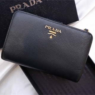 プラダ(PRADA)の♡美品♥︎ PRADA 二つ折り財布 サフィアーノ L字ファスナー 金ロゴ 黒(財布)