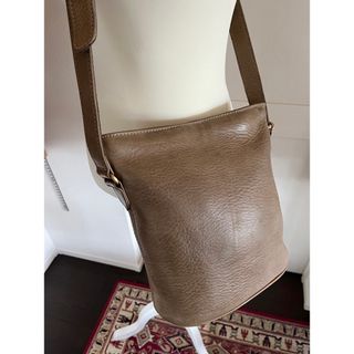 コーチ(COACH)のオールドコーチ　ショルダーバック　カフェオレ　シボ革　レザーOLD  COACH(ショルダーバッグ)