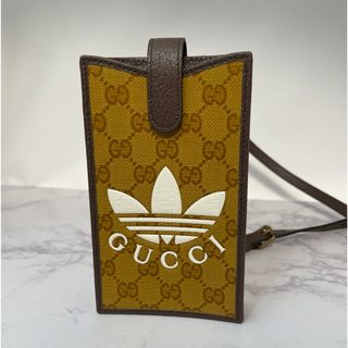 Gucci - アディダスコラボ  グッチ スマホケース