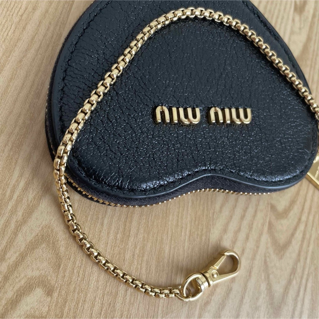MIU MIU - 美品 miumiuミュウミュウ ハートコインケース 小銭 MIU MIU - 美品 miumiuミュウミュウ ハートコインケース 小銭