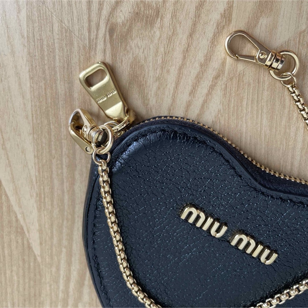 MIU MIU - 美品 miumiuミュウミュウ ハートコインケース 小銭 MIU MIU - 美品 miumiuミュウミュウ ハートコインケース 小銭