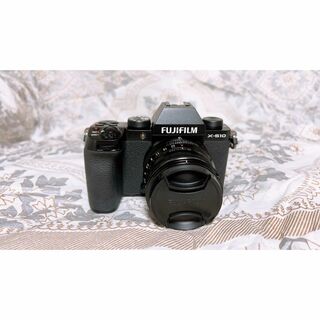 【美品】カメラ　FUJIFILM ミラーレス X-S10(ミラーレス一眼)