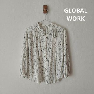 グローバルワーク(GLOBAL WORK)のグローバルワーク　さらさらリラックスプリントブラウス　花柄　長袖　ホワイト(シャツ/ブラウス(長袖/七分))