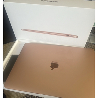 アップル(Apple)のMacBook air 2020 13.3inch 512GB クアッドコア(ノートPC)