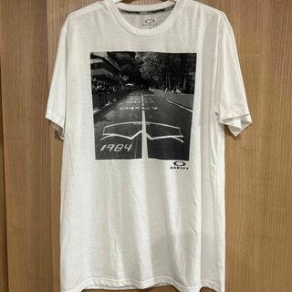 オークリー(Oakley)のOAKLEY Tシャツ(Tシャツ/カットソー(半袖/袖なし))