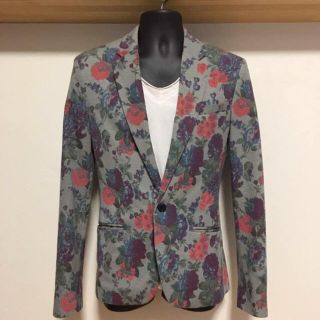 ZARA(花柄 ・ テーラードジャケット)のフリマアイテム一覧 ZARA(花柄 ・ テーラードジャケット)のフリマアイテム一覧