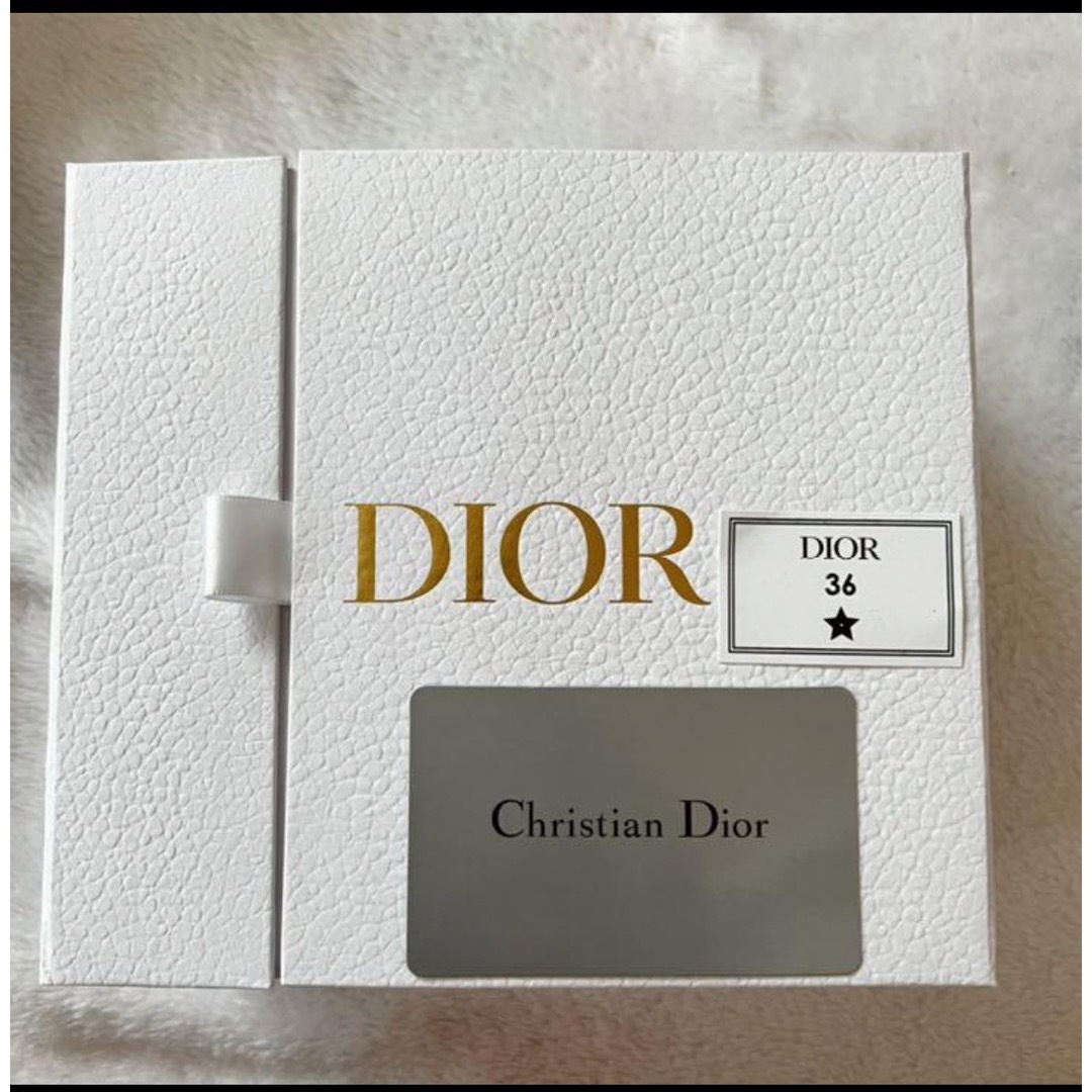 Christian Dior - LADY DIOR IPHONE 13 PROケースの通販 by ks Christian Dior - LADY DIOR IPHONE 13 PROケースの通販 by ks