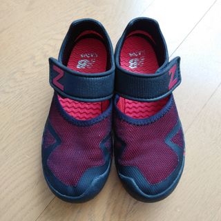 New Balance - ニューバランス　サンダル　19センチ