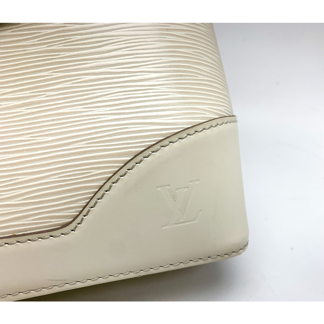 LOUIS VUITTON - LOUIS VUITTON ルイヴィトン LV 白 ホワイト系 LOUIS VUITTON - LOUIS VUITTON ルイヴィトン LV 白 ホワイト系