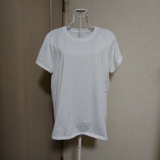 ユニクロ(UNIQLO)のユニクロ ホワイト Tシャツ(Tシャツ(半袖/袖なし))