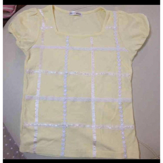 未使用 イエロー　黄色　Tシャツ  Mサイズ　半袖　レディース(カットソー(半袖/袖なし))