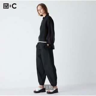 ユニクロ(UNIQLO)の【新品未使用品】UNIQLO コットンバルーンパンツ　55 ブラック(カジュアルパンツ)