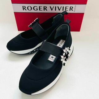 ロジェヴィヴィエ(ROGER VIVIER)の【新品】ロジェヴィヴィエ  ヴィヴラン　現行品　スニーカー　黒　ビジュー(スニーカー)