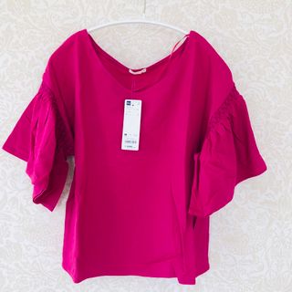 ジーユー(GU)の【新品】半袖　Tシャツ　ピンク(Tシャツ(半袖/袖なし))