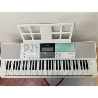 カシオ(CASIO)のCASIO 光ナビゲーション電子キーボード LK-512 (キーボード/シンセサイザー)