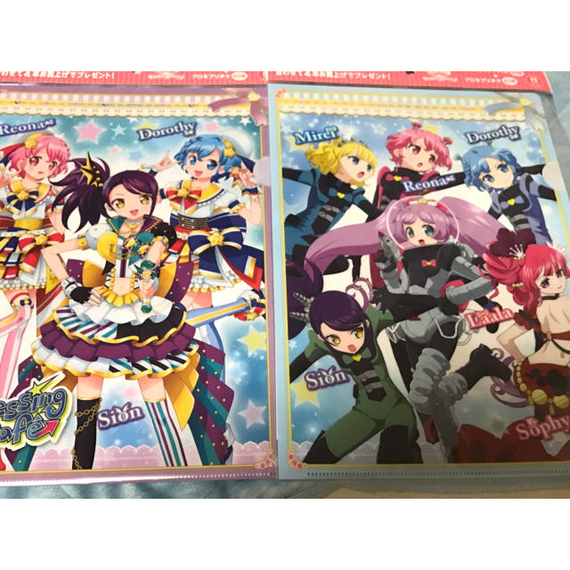 新品 プリパラ クリアファイル&プロモプリチケ セット サントリー  エンタメ/ホビーのアニメグッズ(クリアファイル)の商品写真