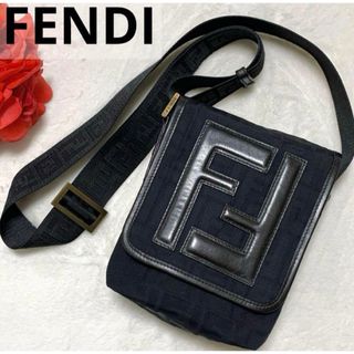 フェンディ(FENDI)の美品 FENDI ズッカ クロスボディ ショルダーバッグ レザー ナイロン 黒(ショルダーバッグ)