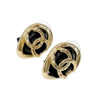 CHANEL(レザー ・ ピアス)のフリマアイテム一覧 CHANEL(レザー ・ ピアス)のフリマアイテム一覧