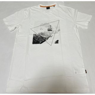 ヒューゴボス(HUGO BOSS)のHUGO BOSS 未使用　メンズ　tシャツ M(Tシャツ/カットソー(半袖/袖なし))