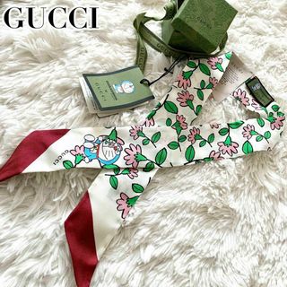 Gucci - 美品 レア✨GUCCI スカーフ ドラえもん コラボ シルク 花柄 タグ 箱付き