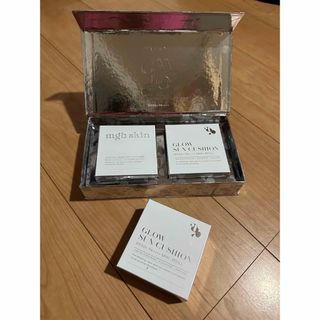 コーセー(KOSE)のmegood beauty / GLOW SUN CUSHION MINI新品(化粧下地)