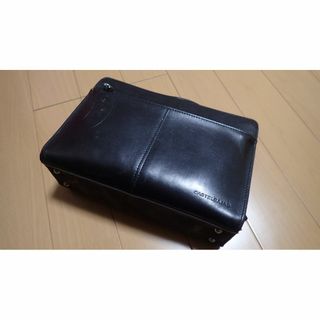 カステルバジャック(CASTELBAJAC)の美品　カステルバジャック セカンドバッグ トリエ クラッチバッグ　黒(セカンドバッグ/クラッチバッグ)