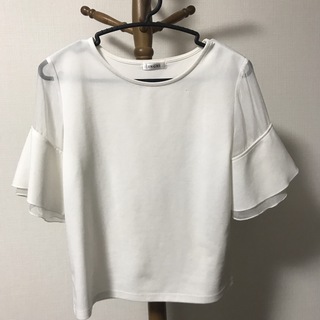 イング(INGNI)のINGNI シャツ　白　Mサイズ(Tシャツ(半袖/袖なし))