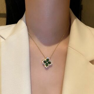 まるでサファイヤのようクローバー型★白＆緑czダイヤモンドk18メッキネックレス(ネックレス)