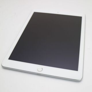 アップル(Apple)の新品同様 SIMフリー iPad 第5世代 32GB シルバー  M777(タブレット)