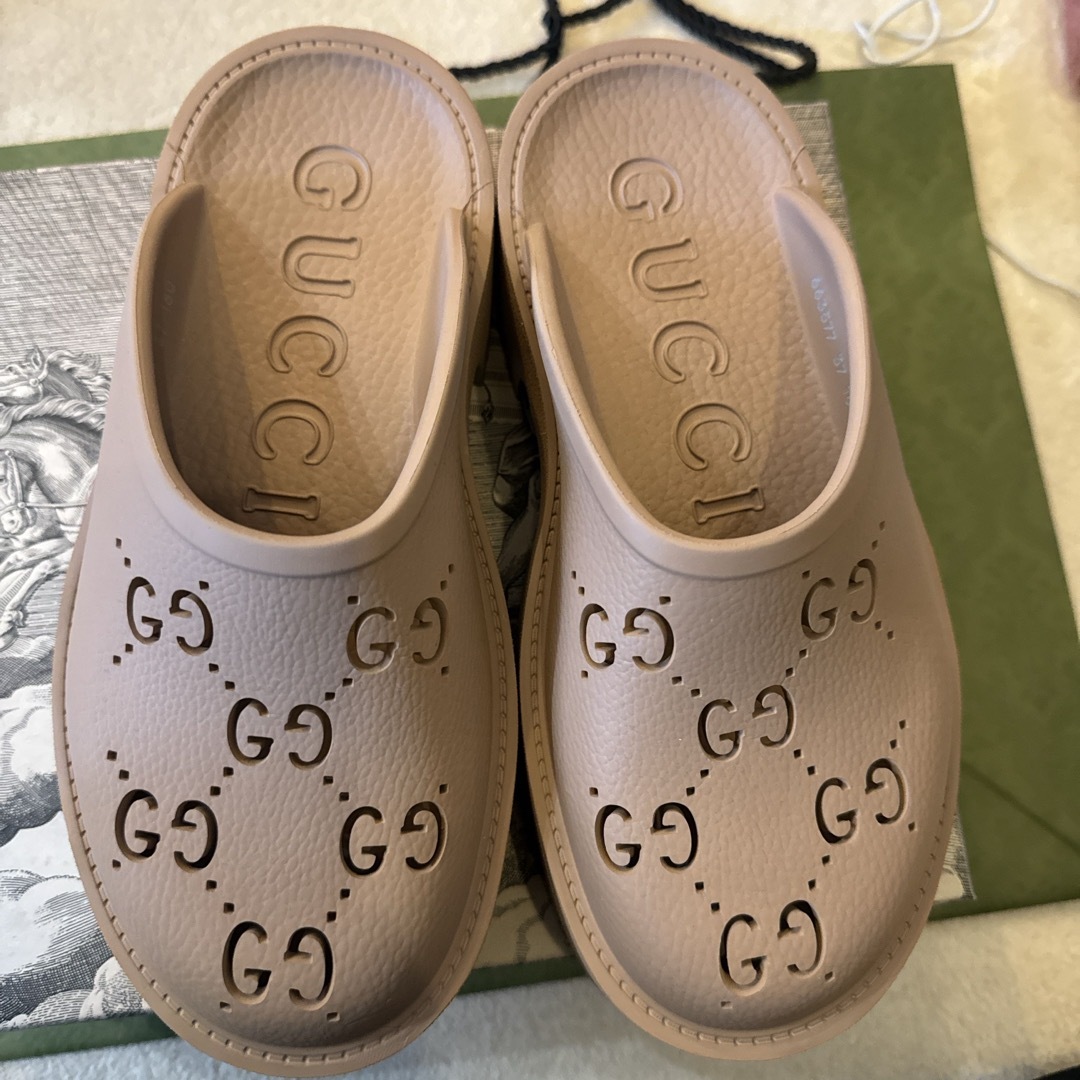 Gucci グッチ サンダル クロックススタイル 37 Gucci グッチ サンダル クロックススタイル 37
